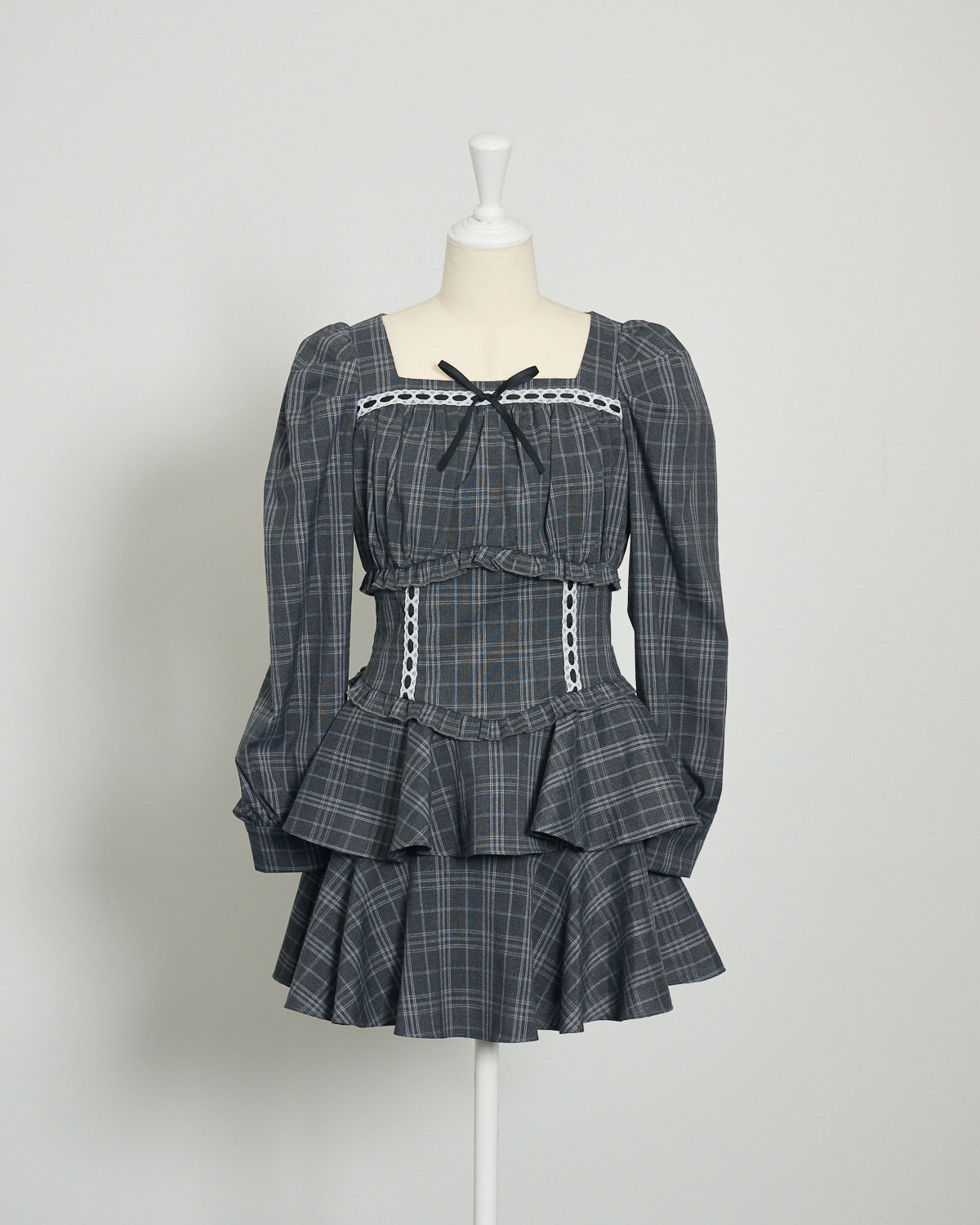 カラー:グレーチェック