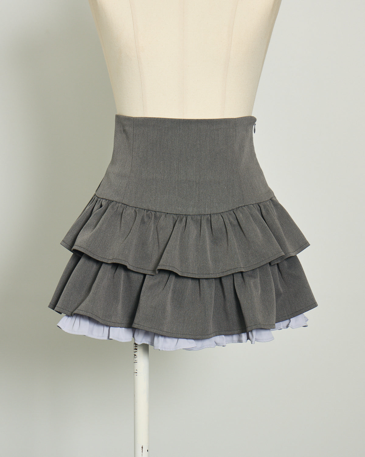 カラー:チャコール