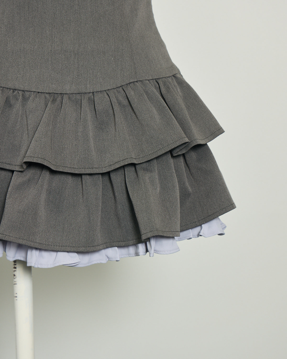 バイカラーフリルティアードミニスカート