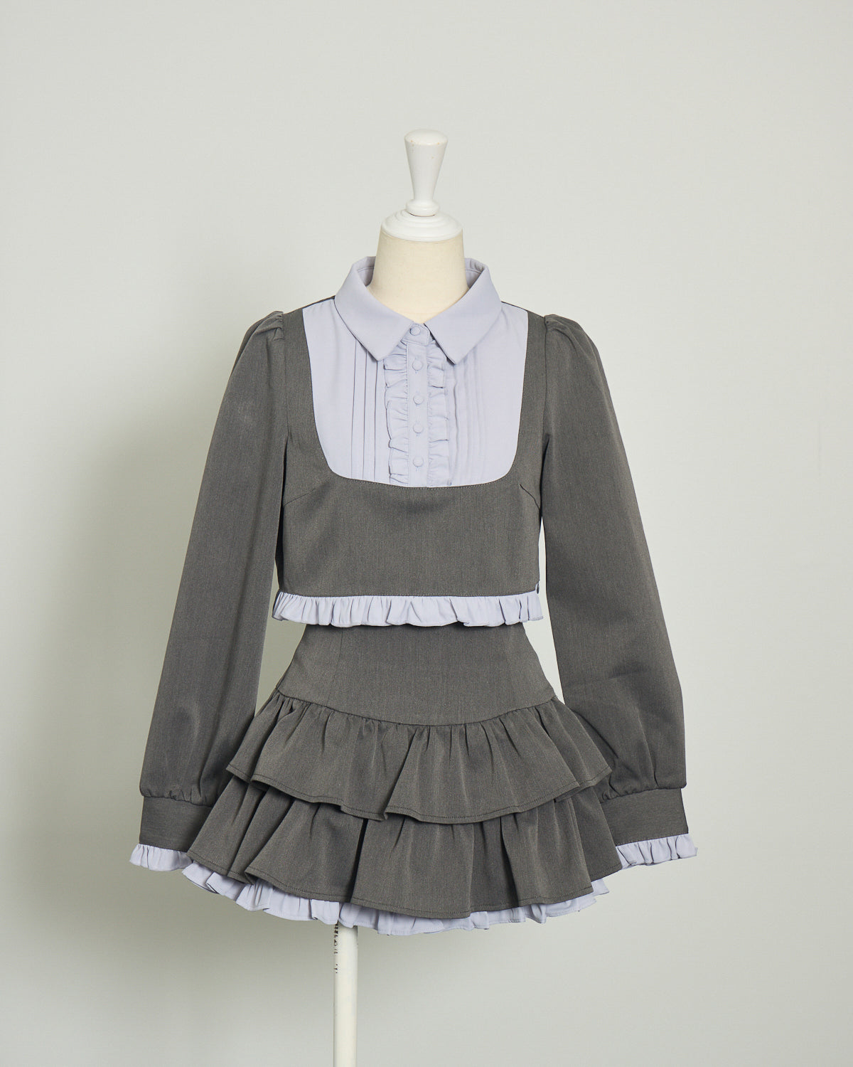 カラー:チャコール