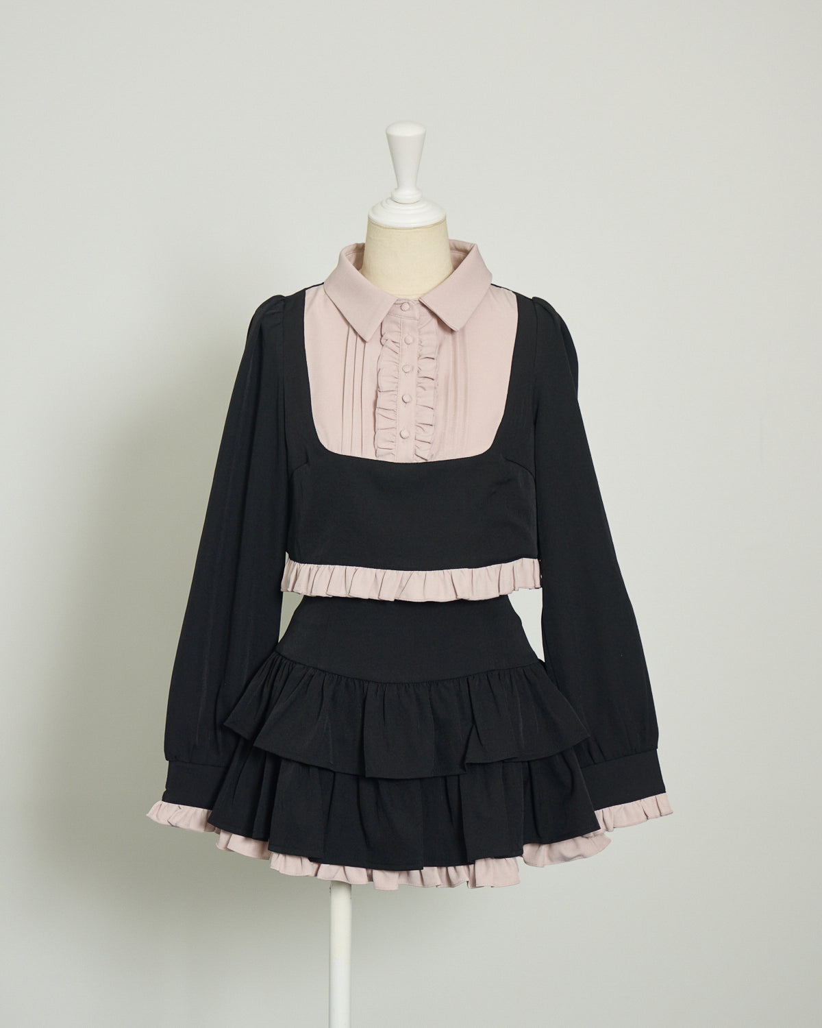 カラー:ブラック×ピンク