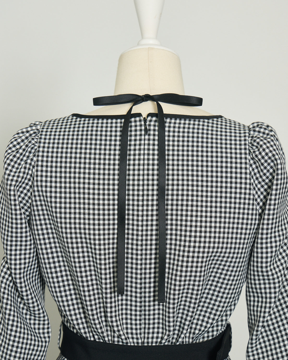 フロントホックパイピングケープセットアップ