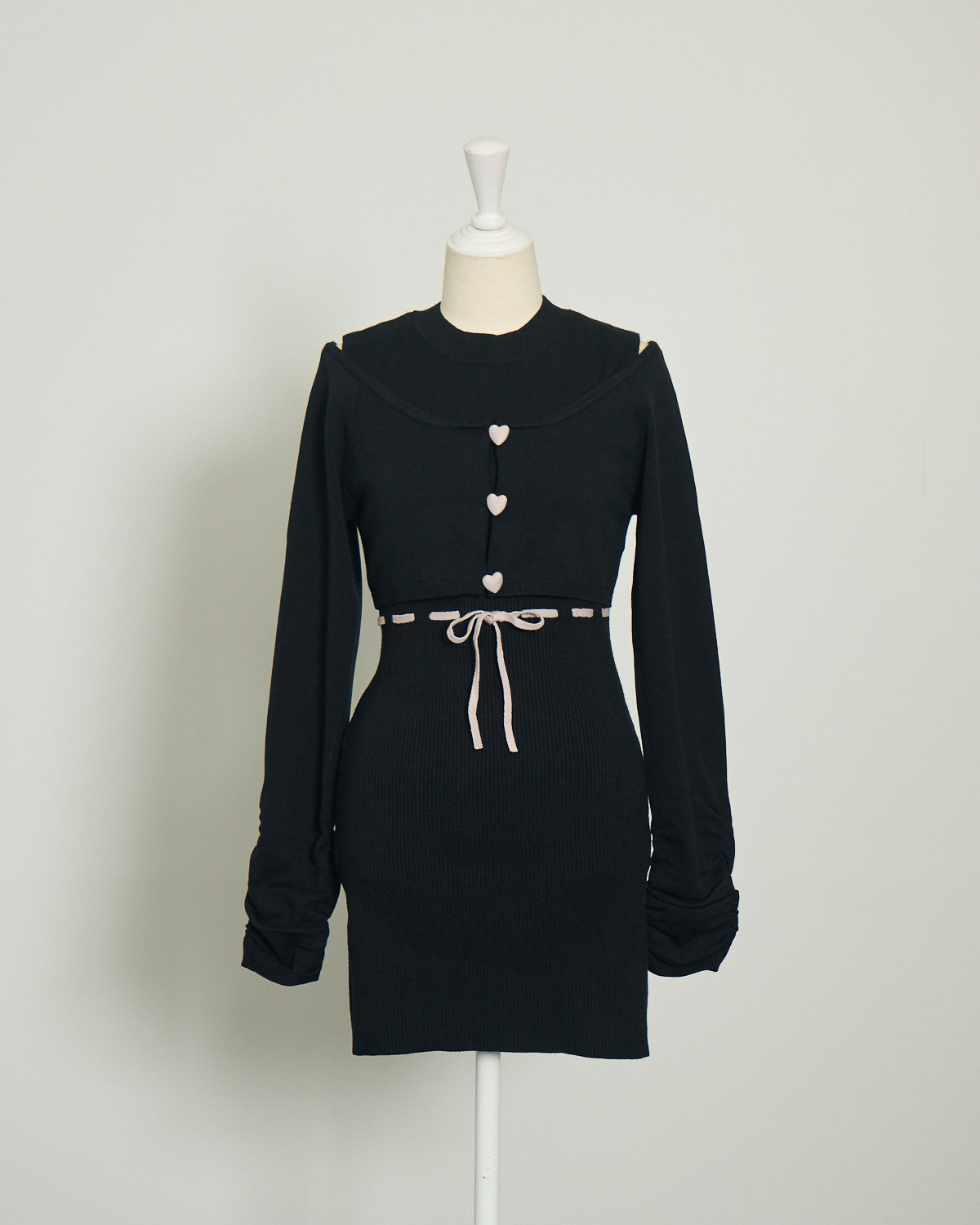 カラー:ブラック