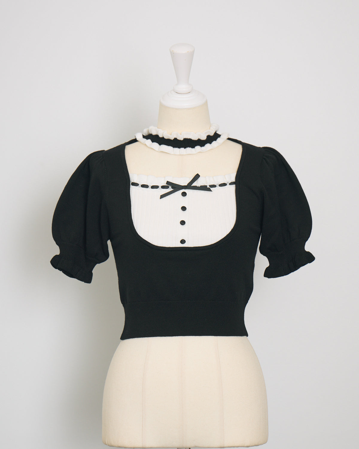 カラー:ブラック