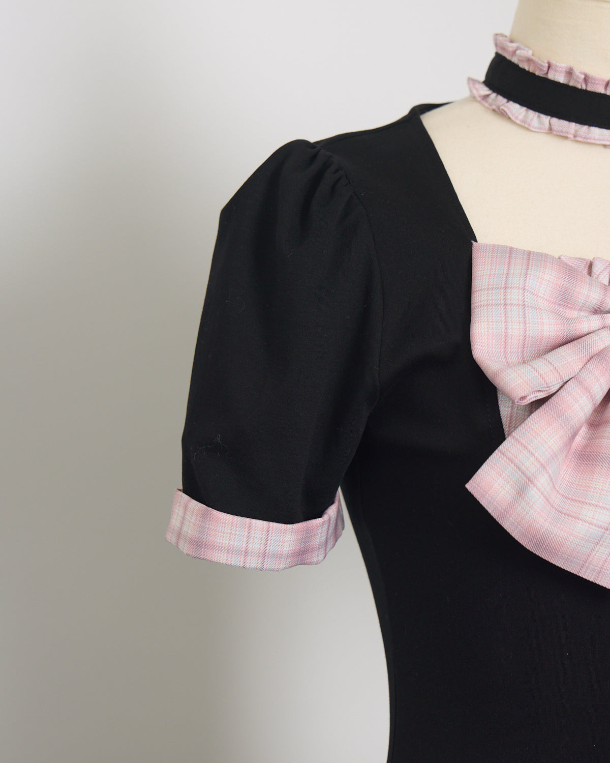 チョーカーリボンバイカラーカットワンピース