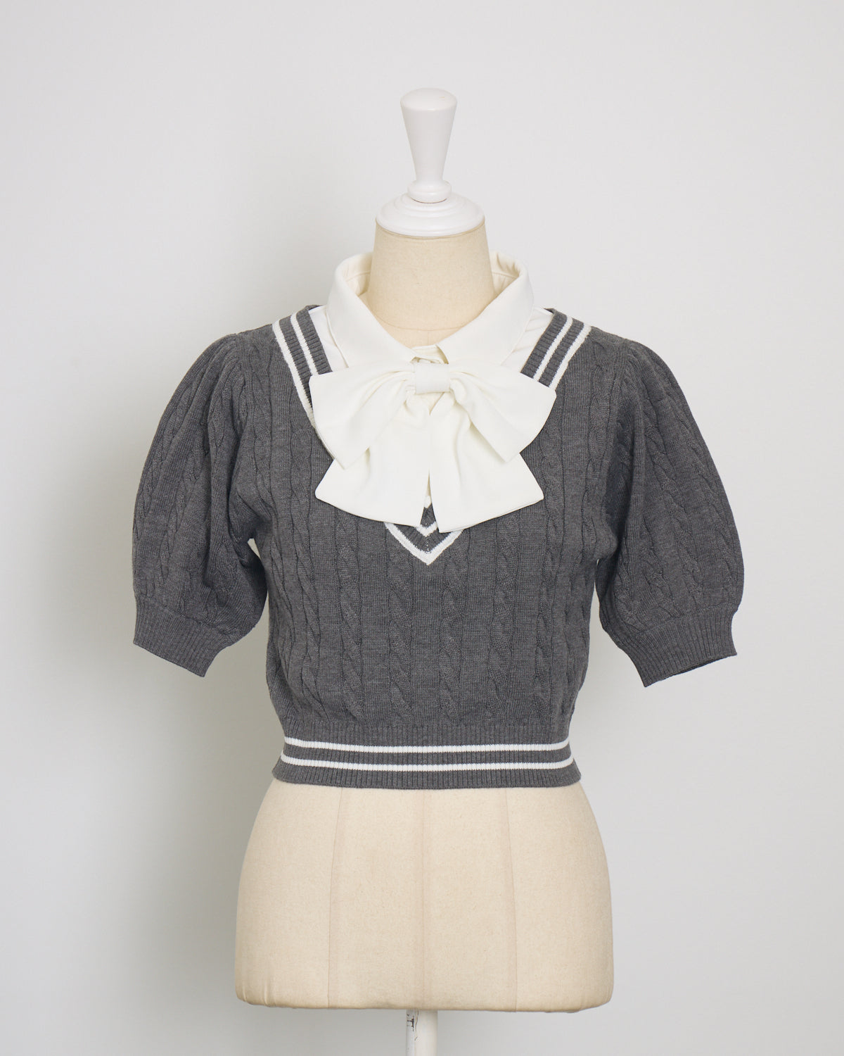 カラー:チャコール