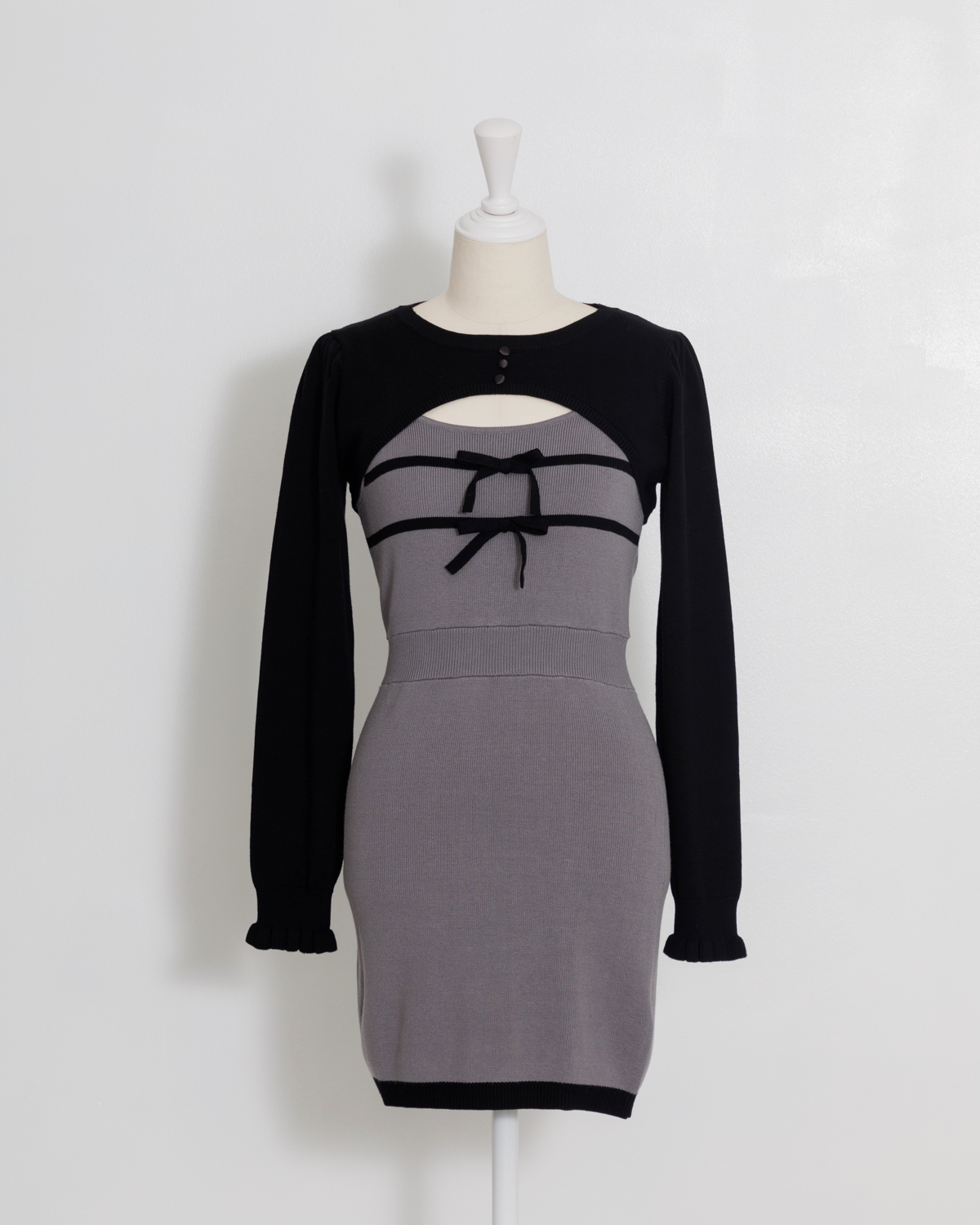 カラー:チャコール