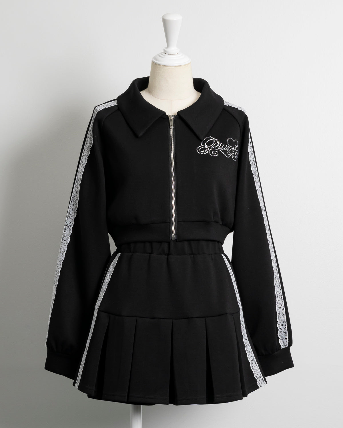 カラー:ブラック