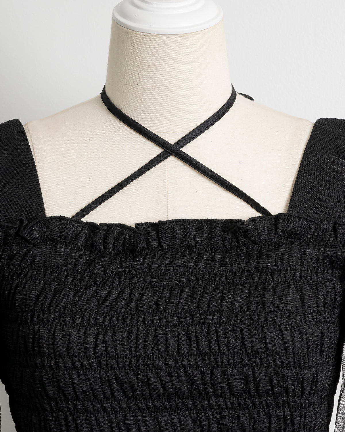 シャーリングチュール長袖フリルブラウス