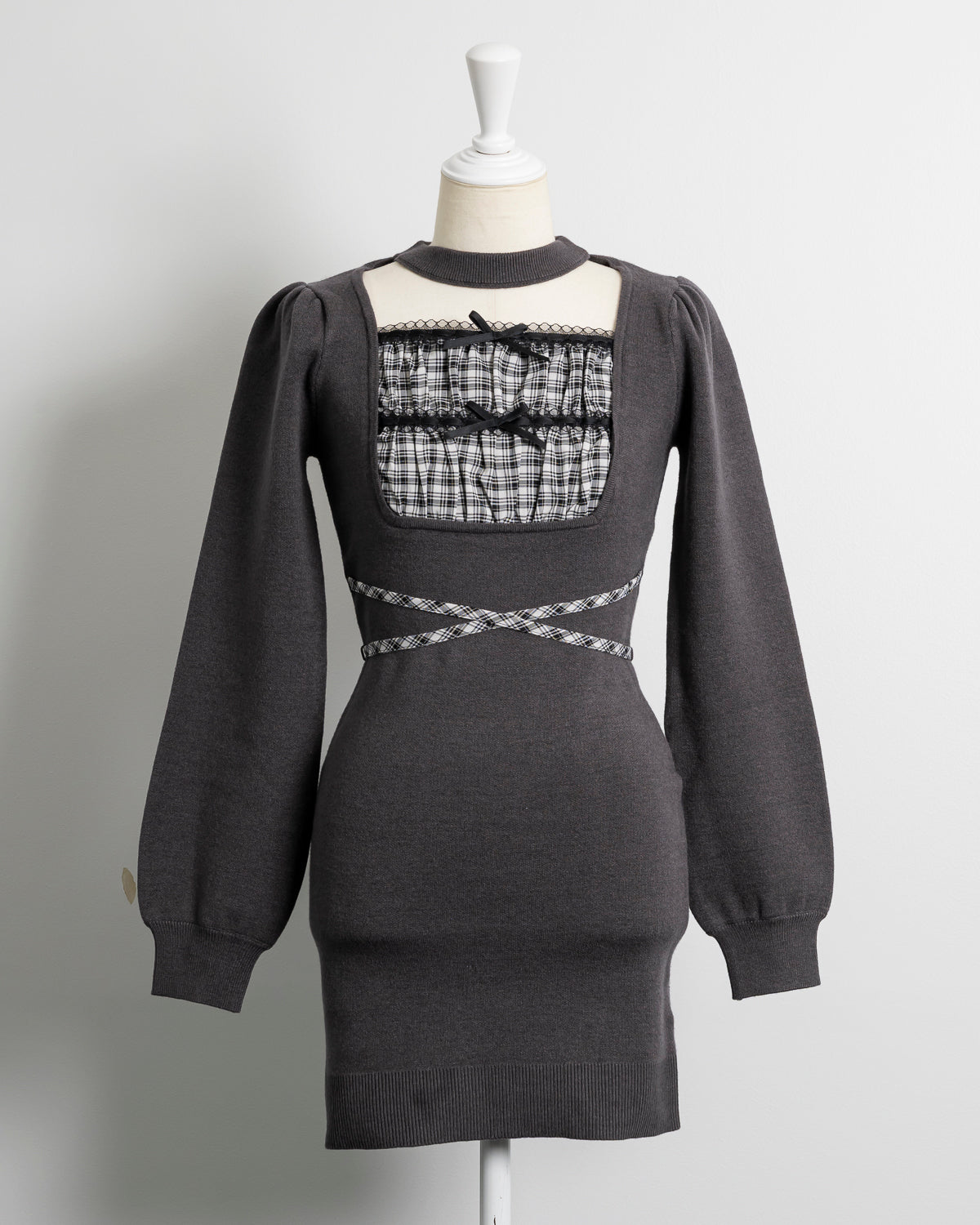 カラー:チャコール