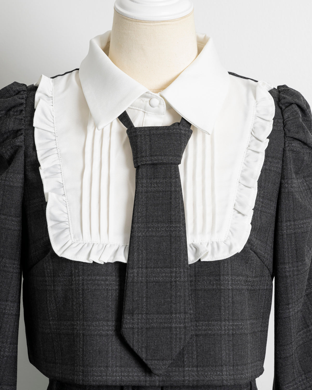 ネクタイ付きスクエアフリル長袖トップス