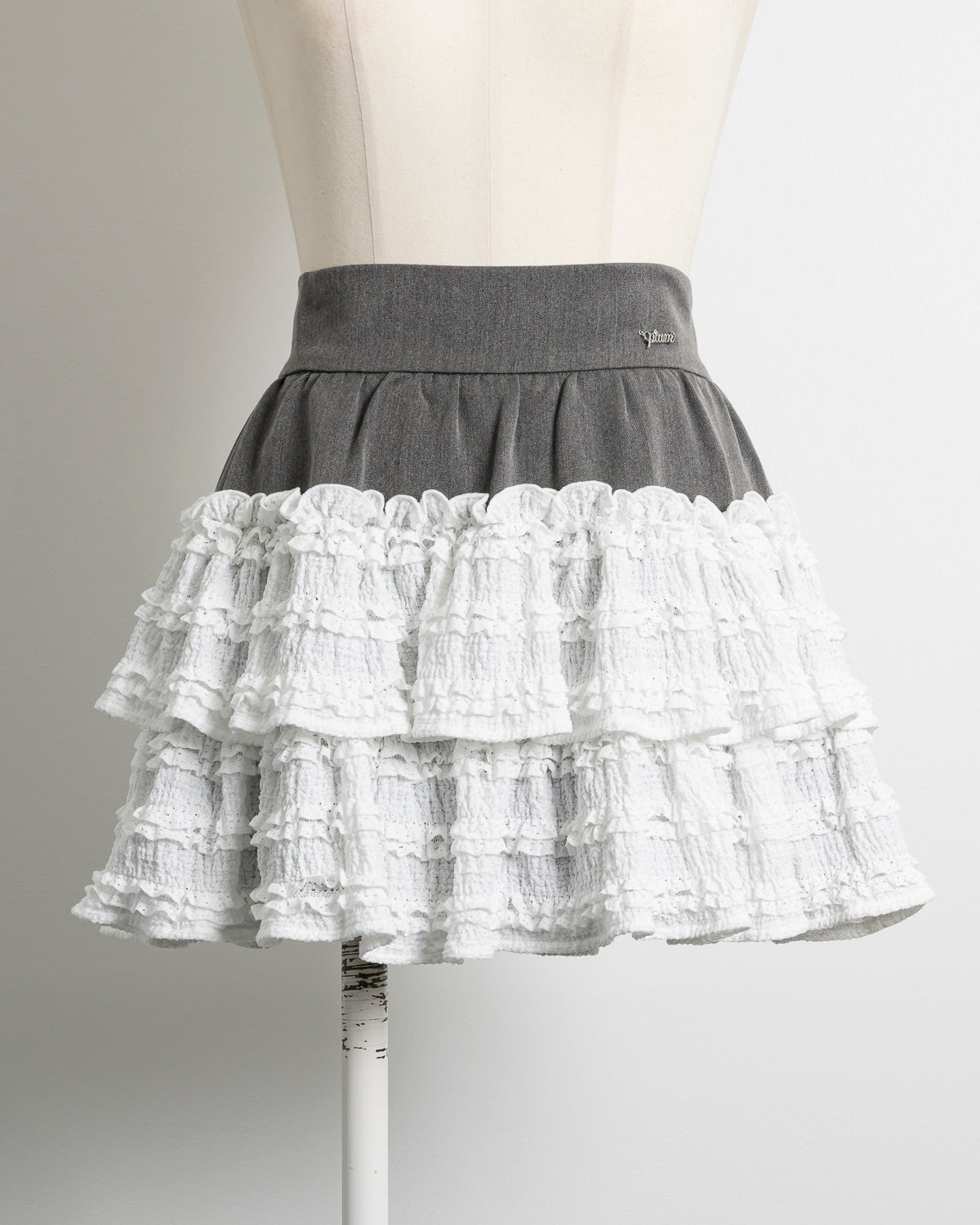 カラー:チャコール