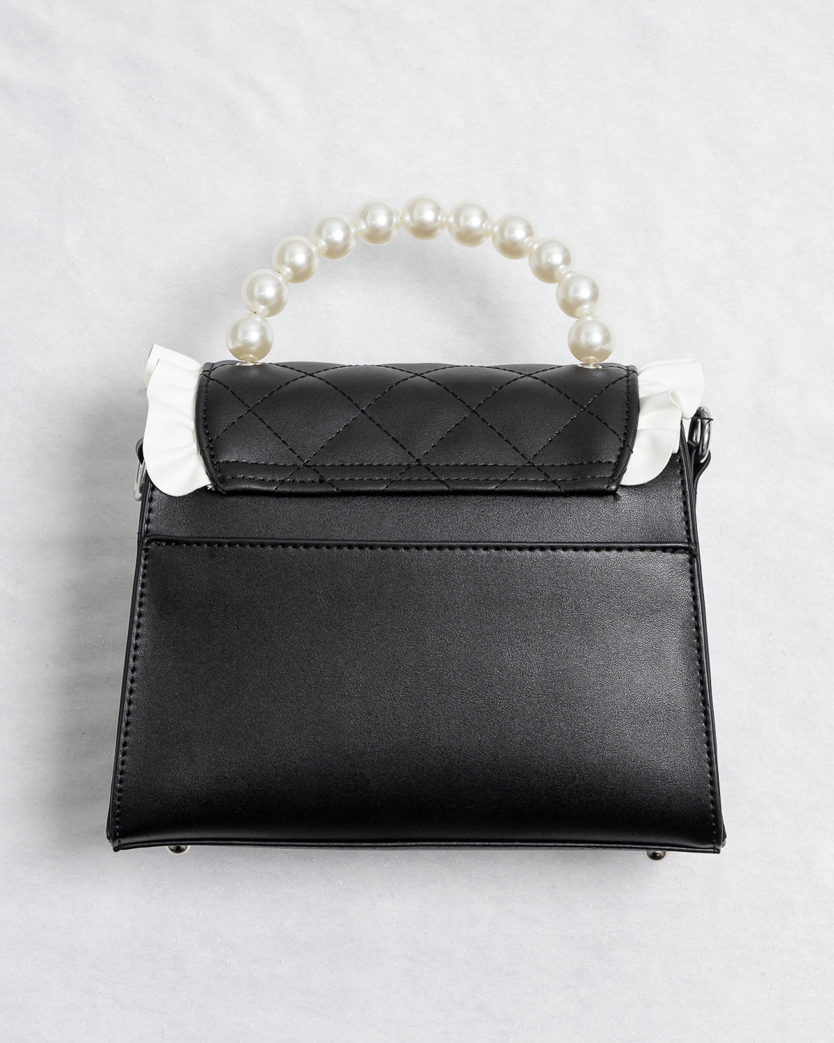 フロントリボンキルティングフラップバッグ