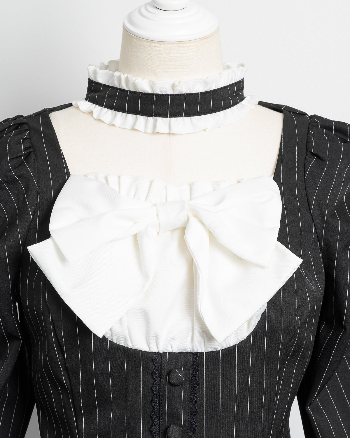 カラー:ブラックストライプ