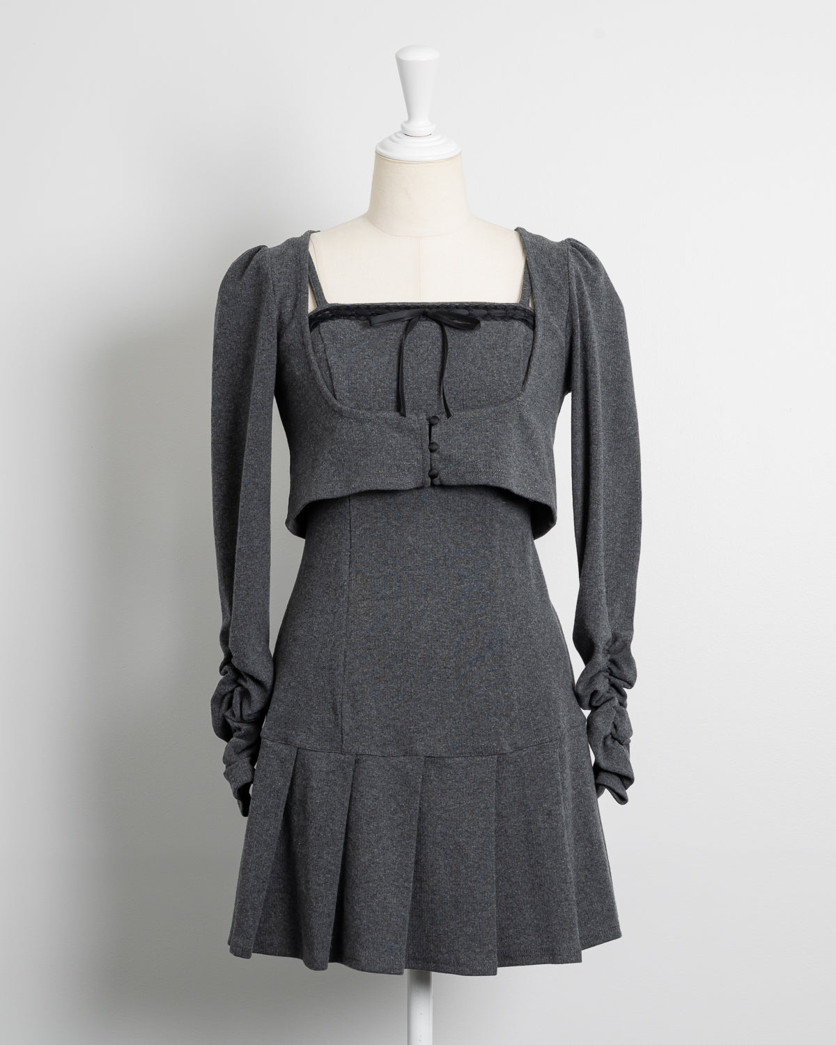 カラー:チャコール