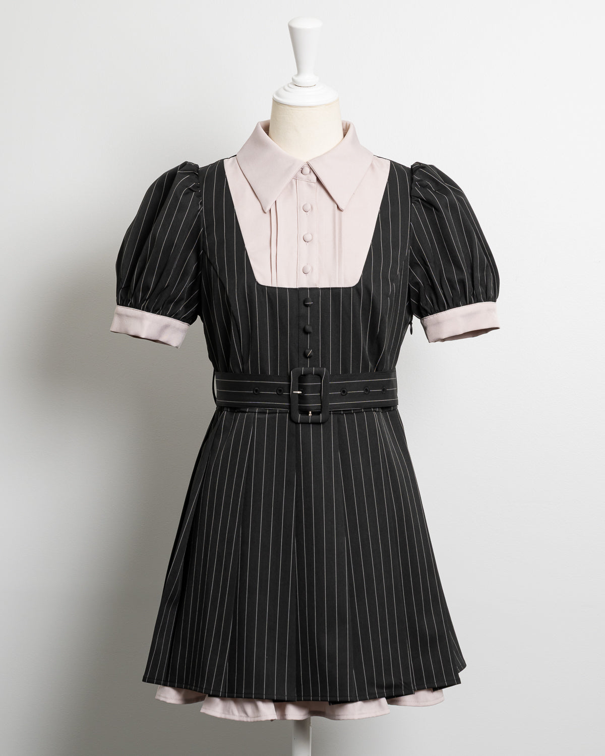 リボンタイ付きプリーツミニワンピース