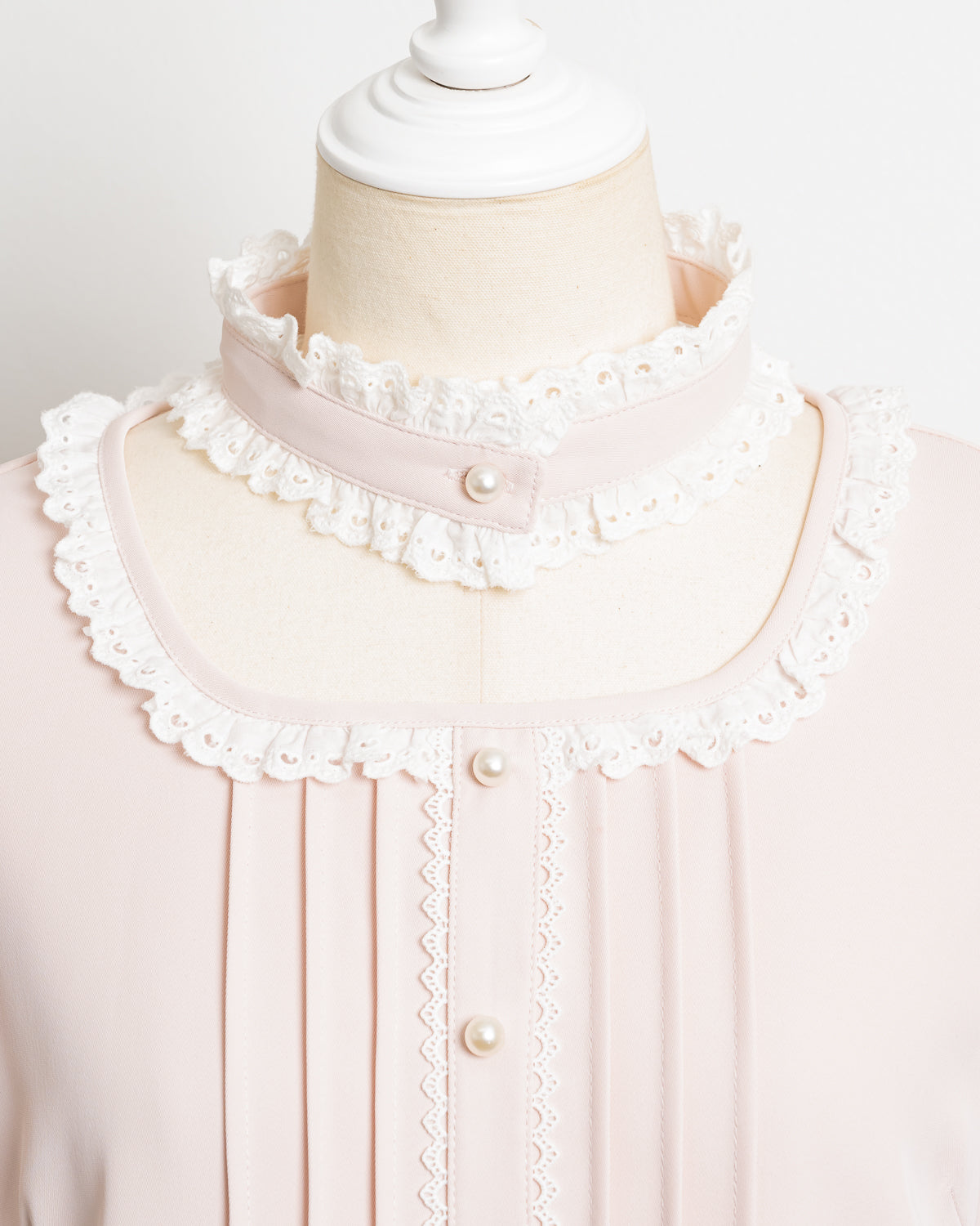 コットンフリルチョーカーブラウス