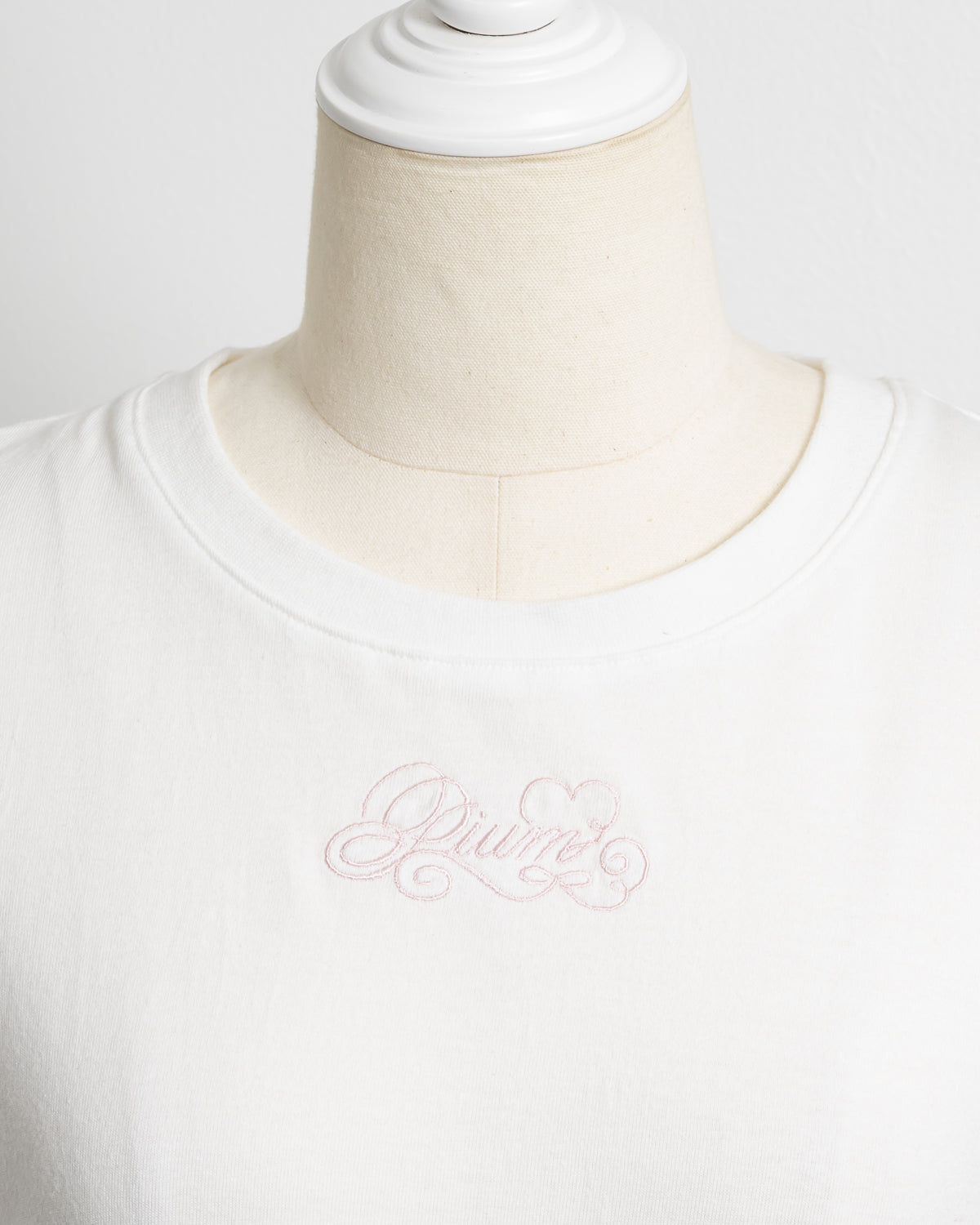 ロゴ刺繍レースリボンTシャツ