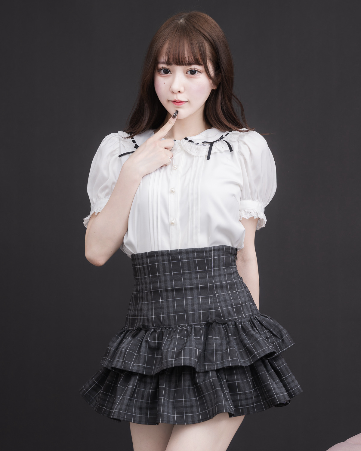 モデル身長:157cm/着用カラー:ホワイト×ブラック