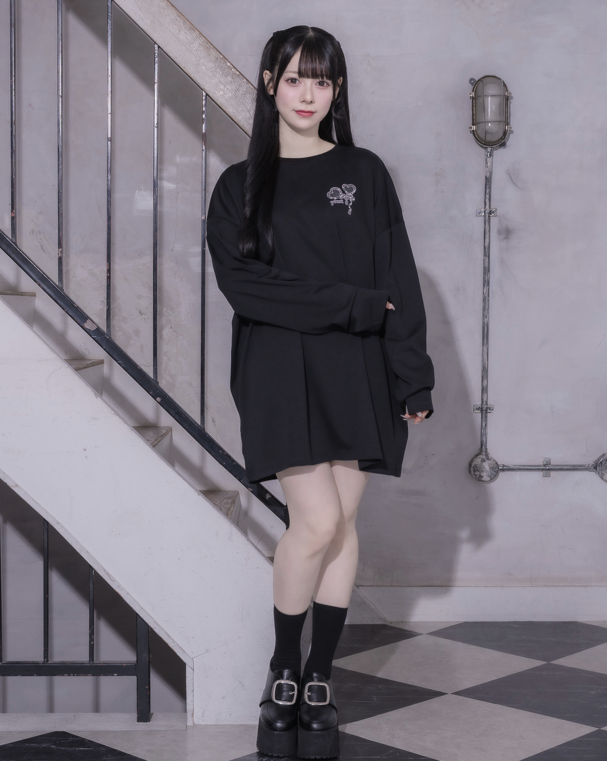 モデル身長:155cm/着用カラー:ブラック