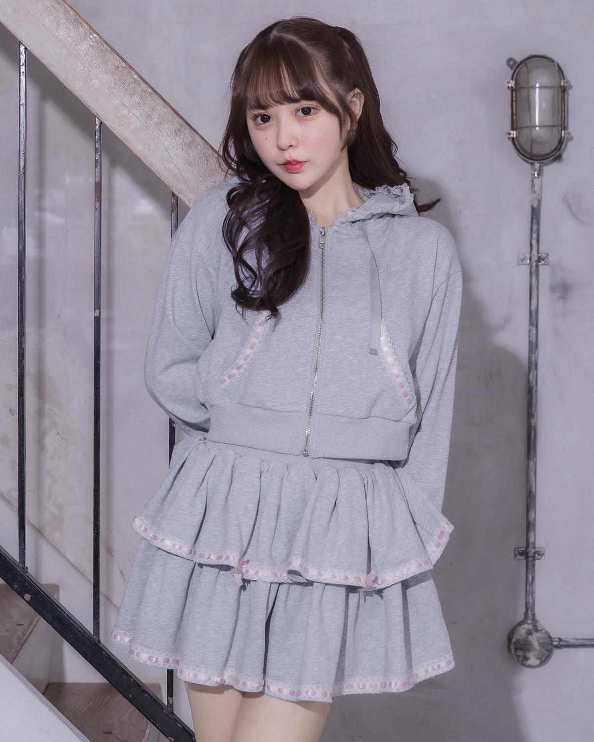 モデル身長:157cm/着用カラー:グレー
