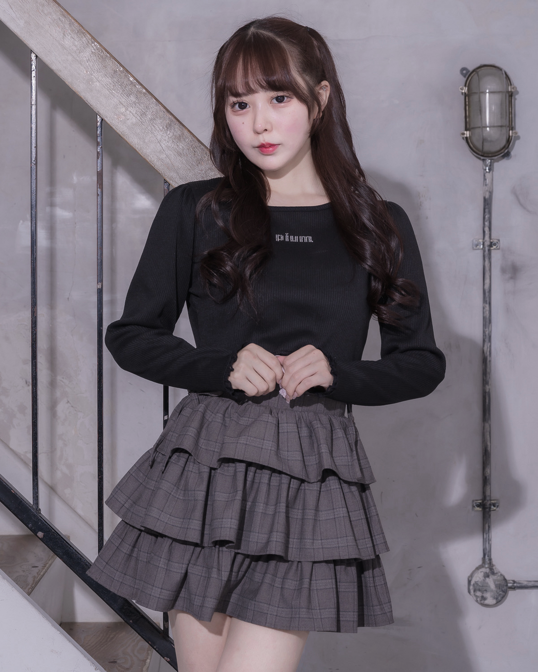 モデル身長:157cm/着用カラー:ブラック×ブラック