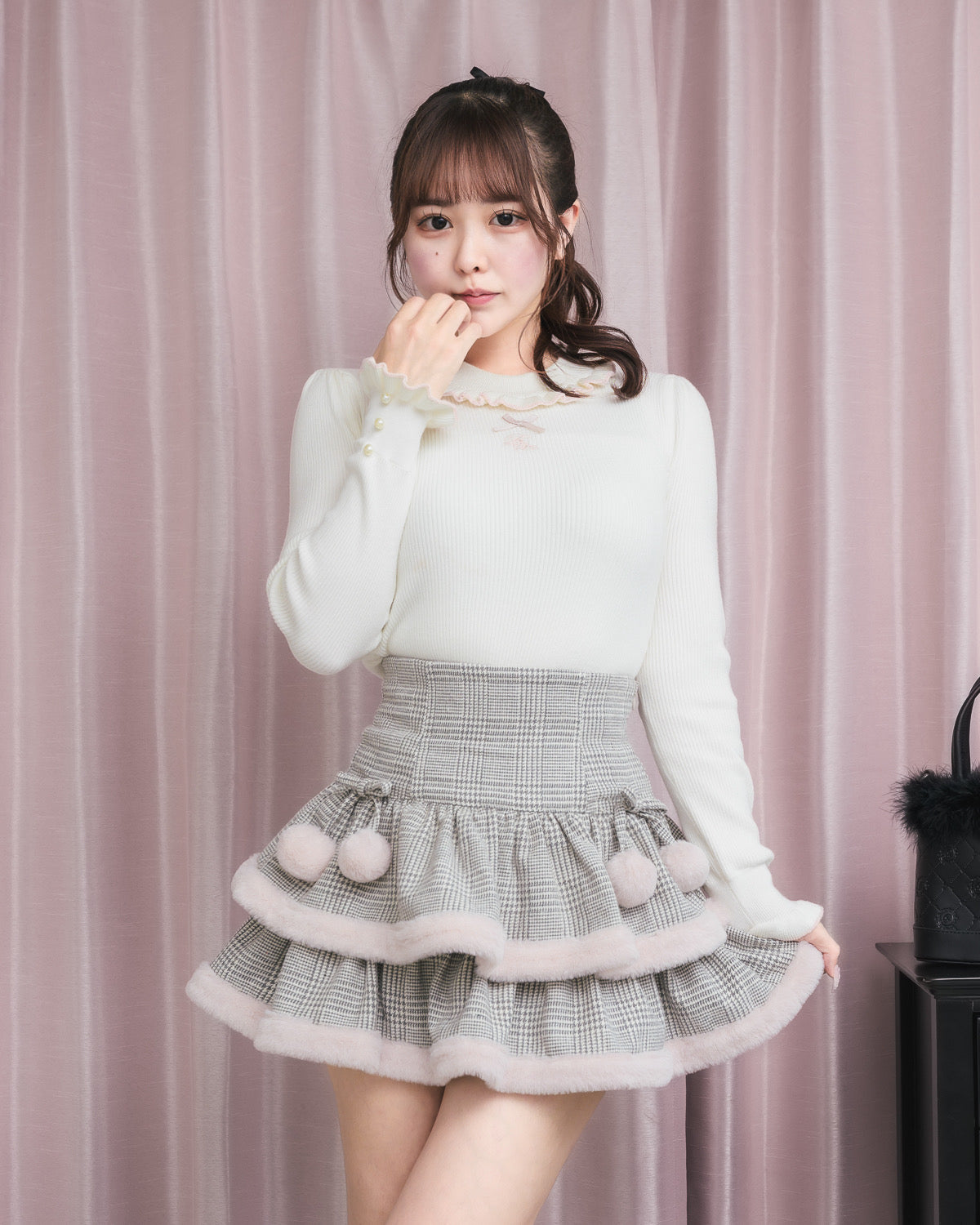 モデル身長:157cm/着用カラー:ホワイト×ピンク
