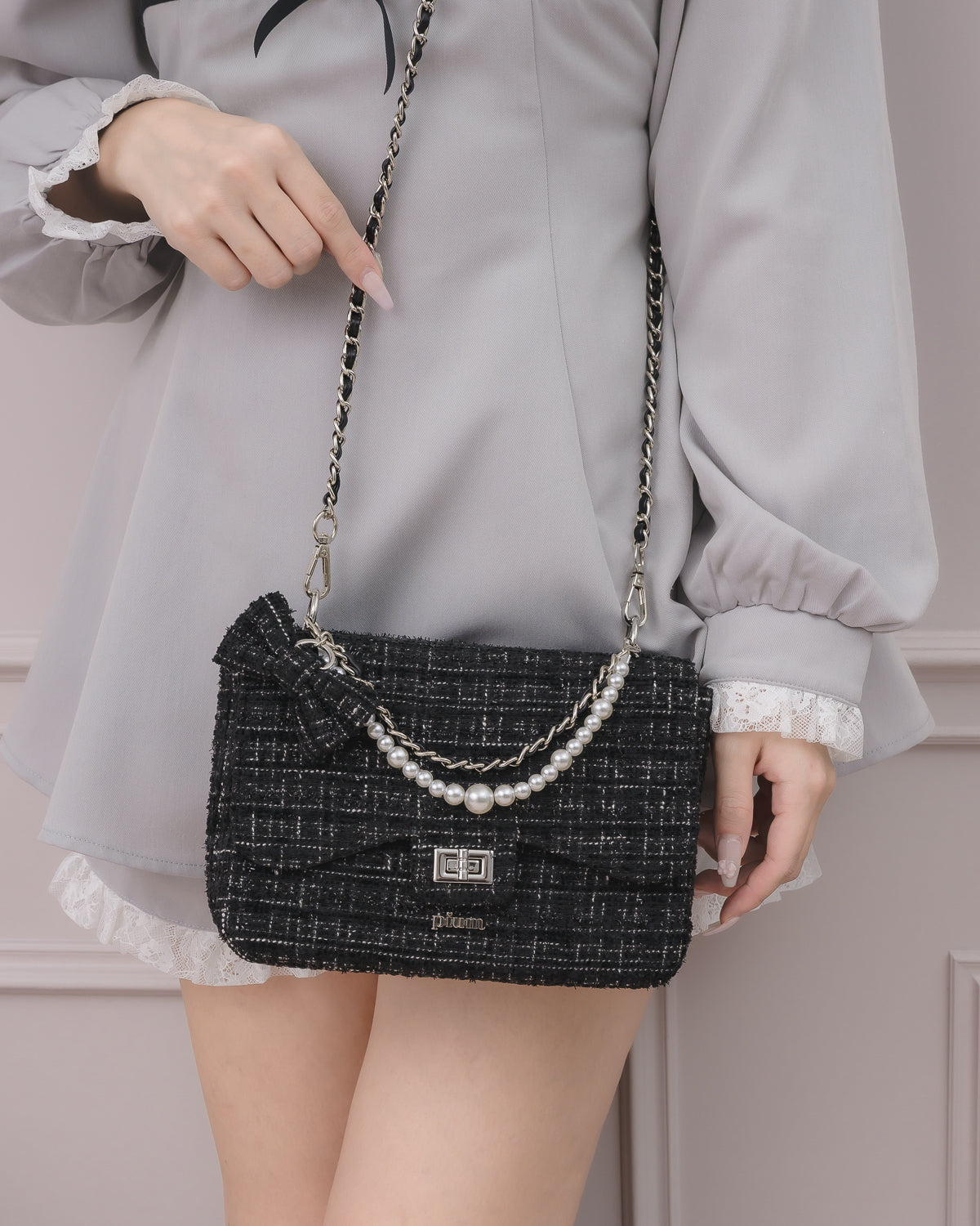 カラー:ブラック