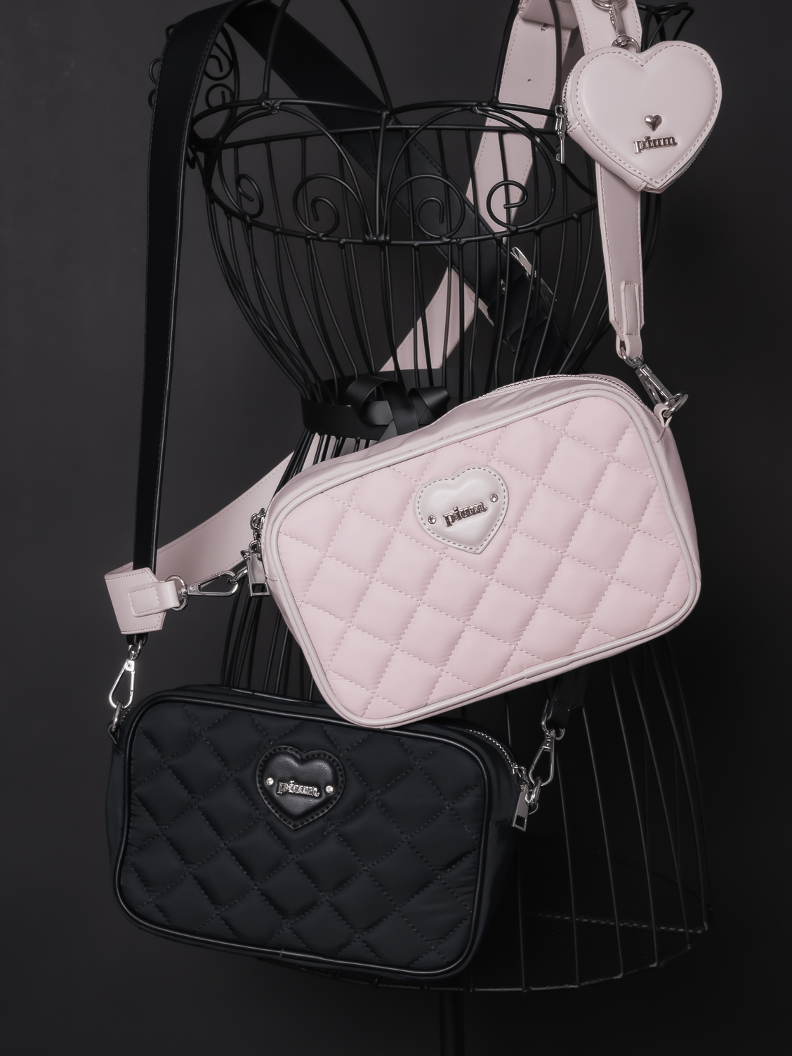 ハートポーチ付きナイロンスクエアショルダーバッグ – pium ハートポーチ付きナイロンスクエアショルダーバッグ – pium