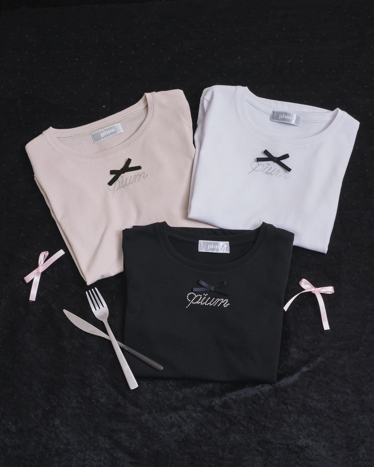 ミニリボンpiumロゴTシャツ