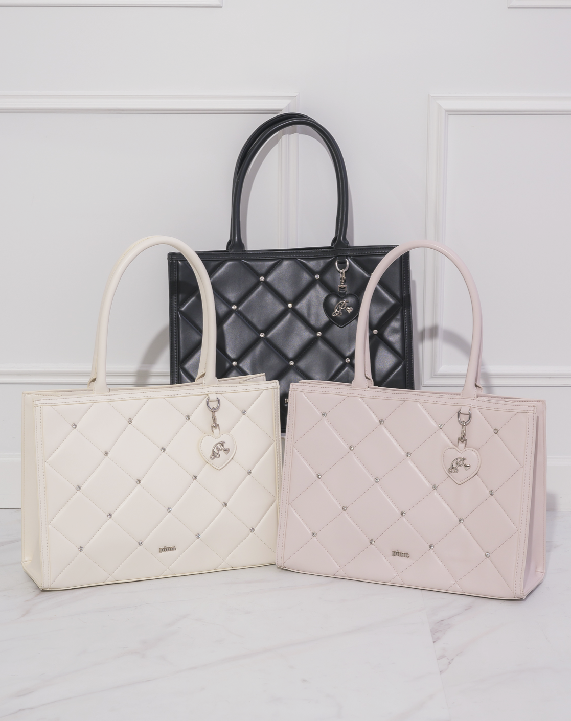 pium ビジューキルティングトートバッグ 白 ビジューキルティングトートバッグ – pium