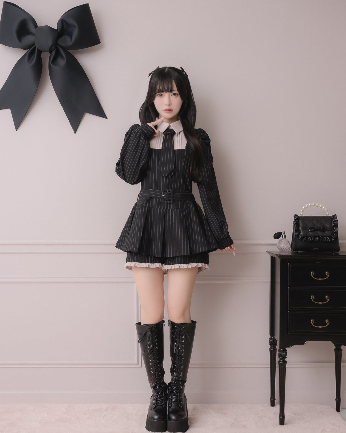 モデル身長:157cm/着用カラー:ブラックストライプ