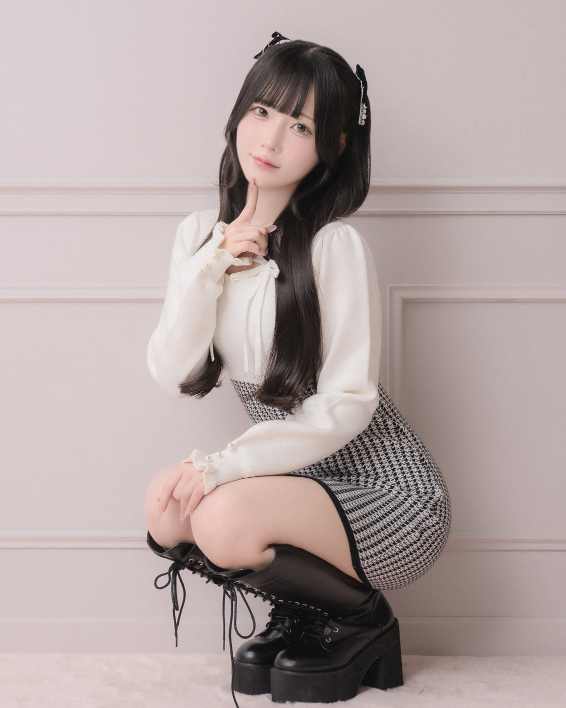 モデル身長:157cm/着用カラー:ホワイト×ブラック