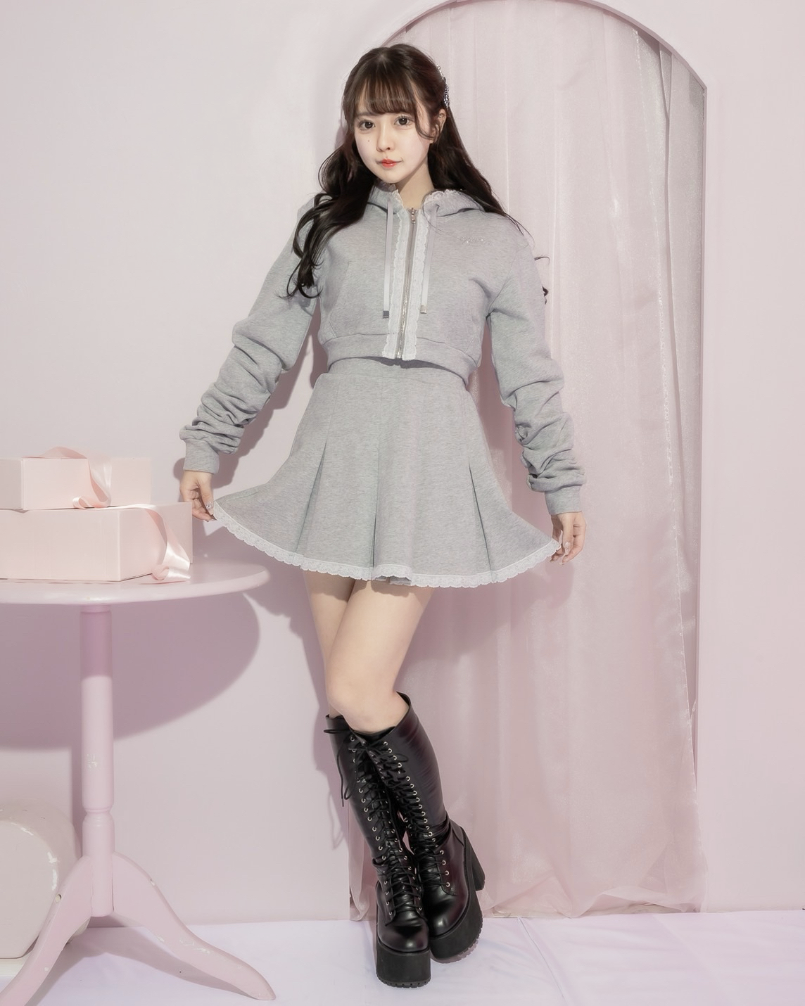 レースフリルパーカー×プリーツスカートセット – pium レースフリルパーカー×プリーツスカートセット – pium