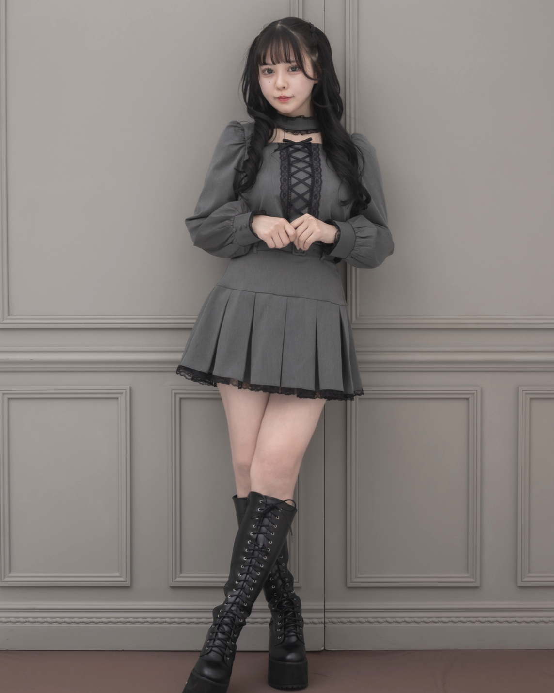 ベルト付きプリーツレースミニスカート – pium ベルト付きプリーツレースミニスカート – pium