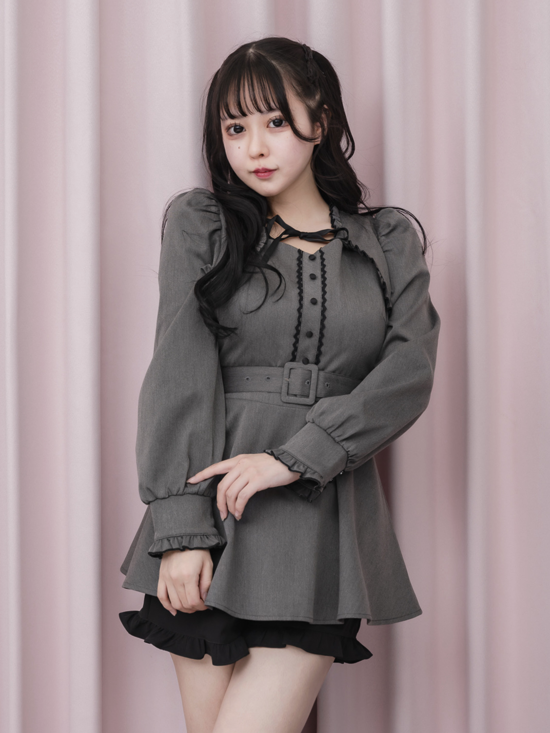 モデル身長:157cm/着用カラー:チャコール