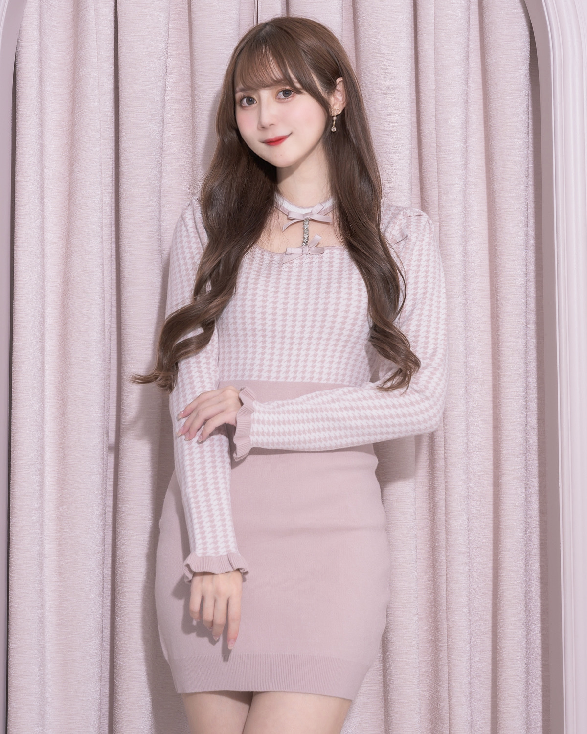 モデル身長:159cm/着用カラー:ピンク×ホワイト