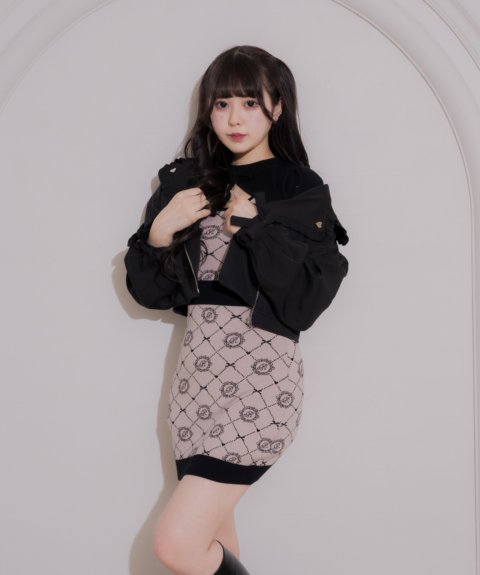 モデル身長:157cm/着用カラー:ブラック