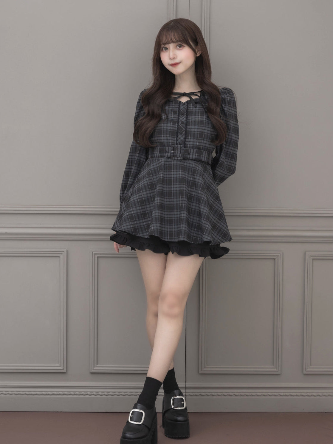 モデル身長:159cm/着用カラー:ブラックチェック