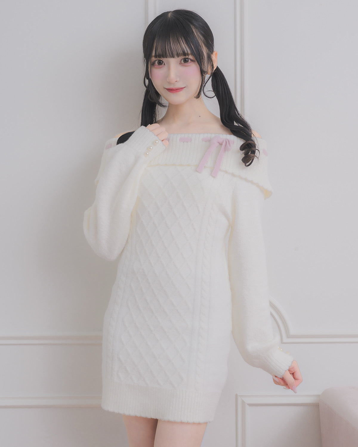 モデル身長:157cm/着用カラー:ホワイト×ピンク