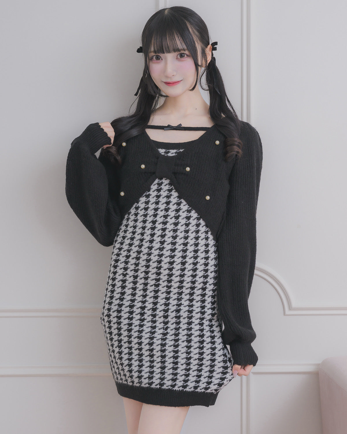 モデル身長:157cm/着用カラー:ブラック×ホワイト