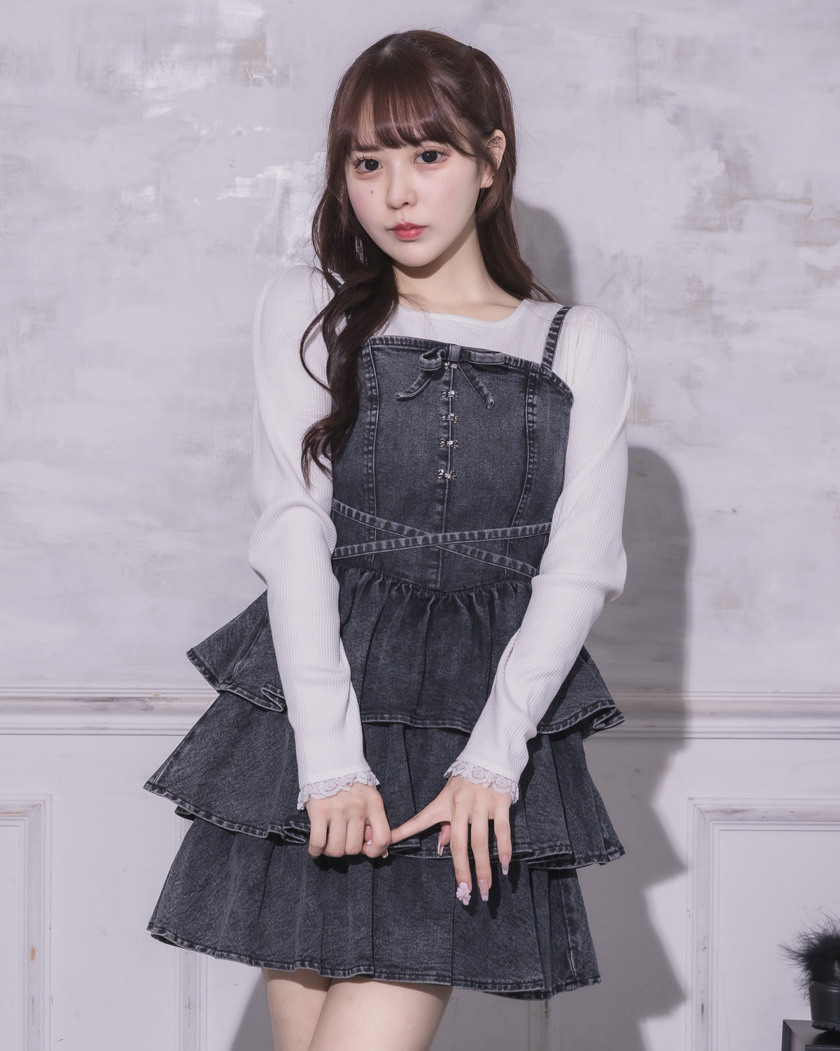 モデル身長:157cm/着用カラー : ブラックデニム