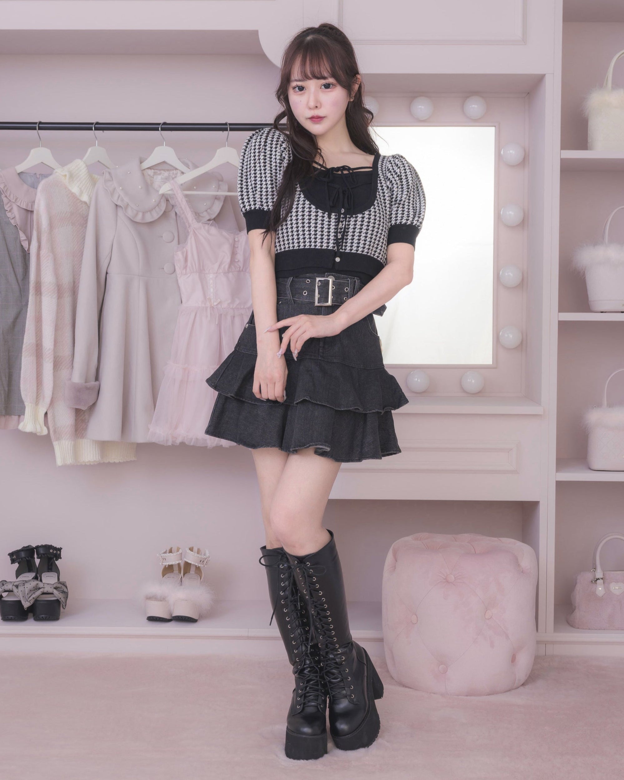 モデル身長:157cm/着用カラー:ブラック×ホワイト