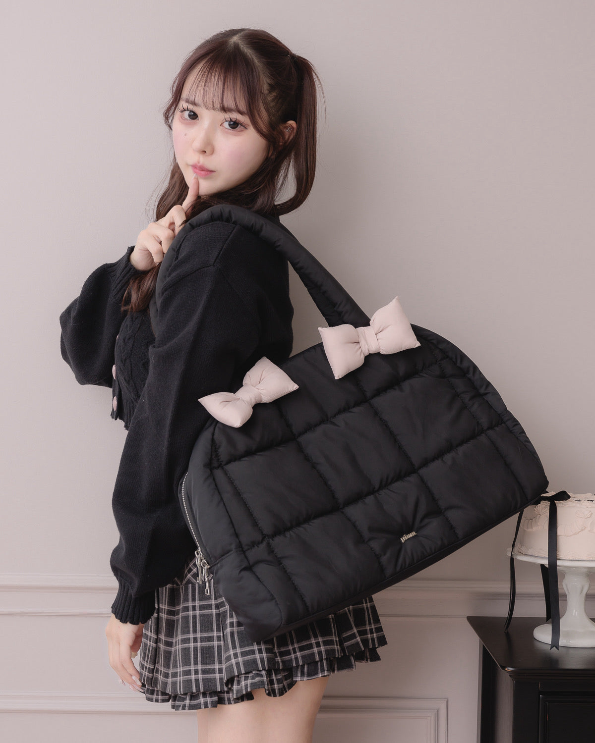 カラー:ブラック