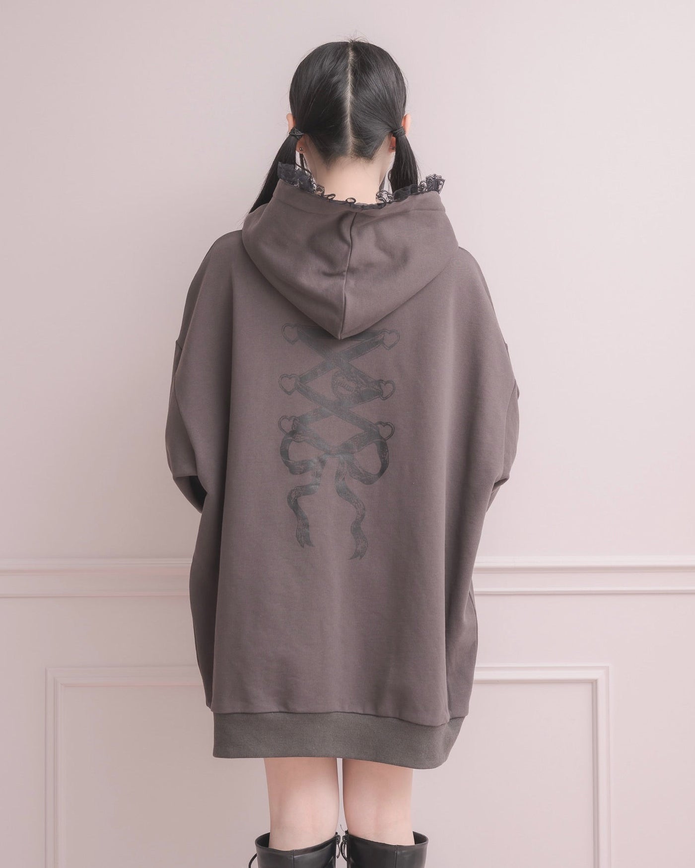 モデル身長:157cm/着用カラー:チャコール