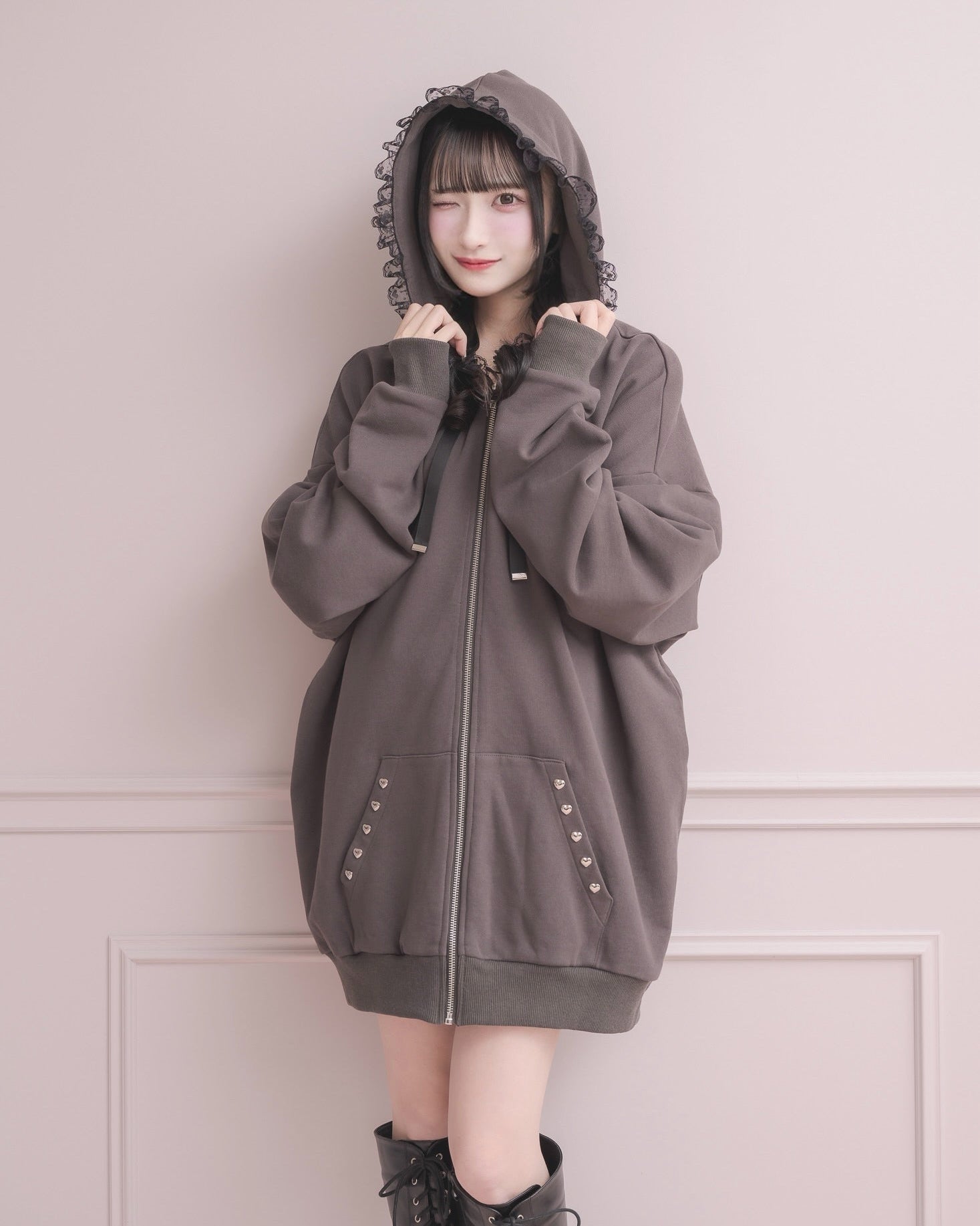 モデル身長:157cm/着用カラー:チャコール