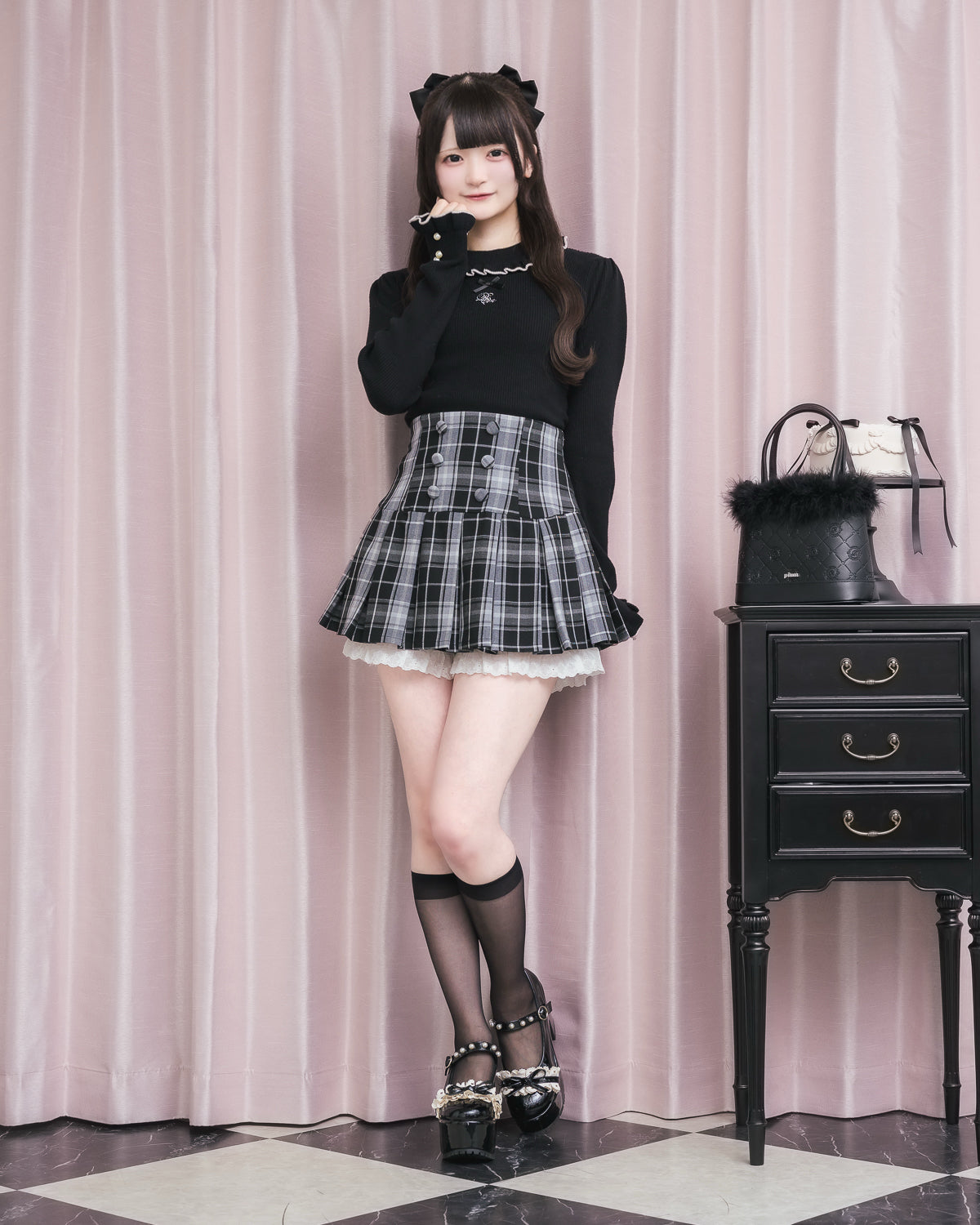 モデル身長:155cm/着用カラー:ブラック