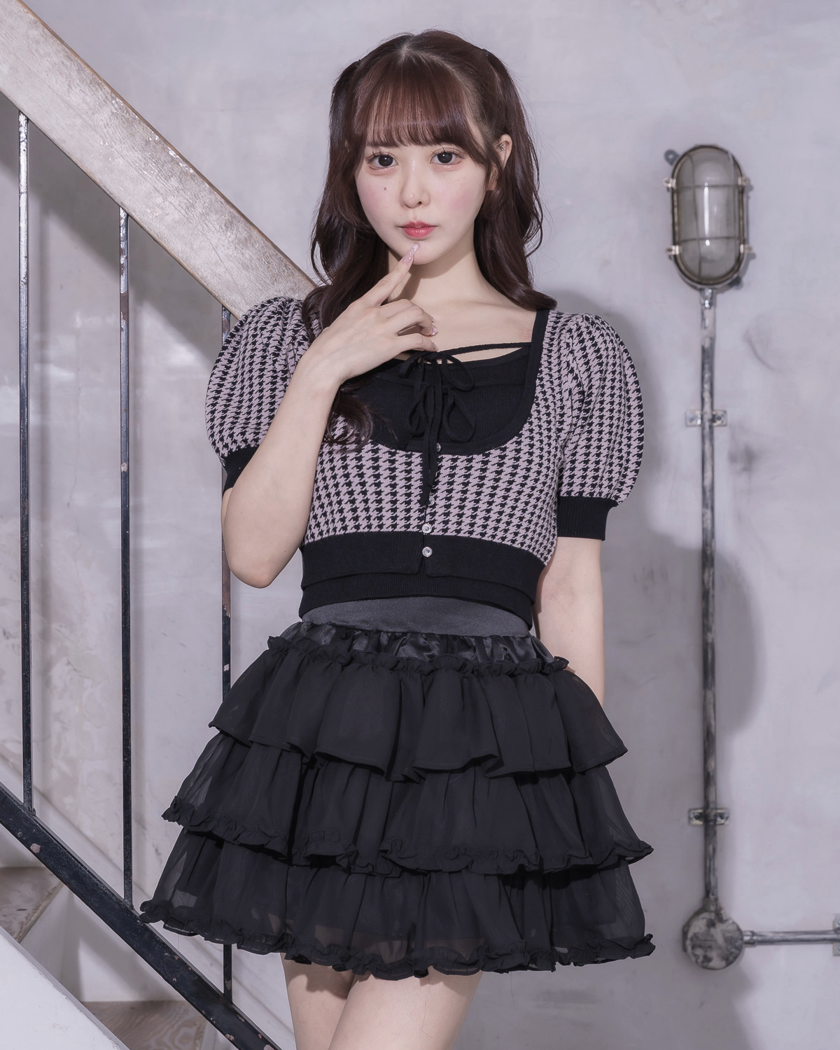 モデル身長:157cm/着用カラー:ブラック×ピンク