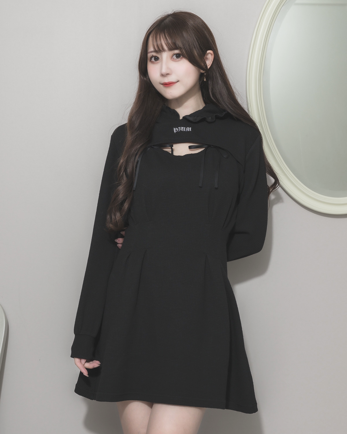 モデル身長:159cm/着用カラー:ブラック