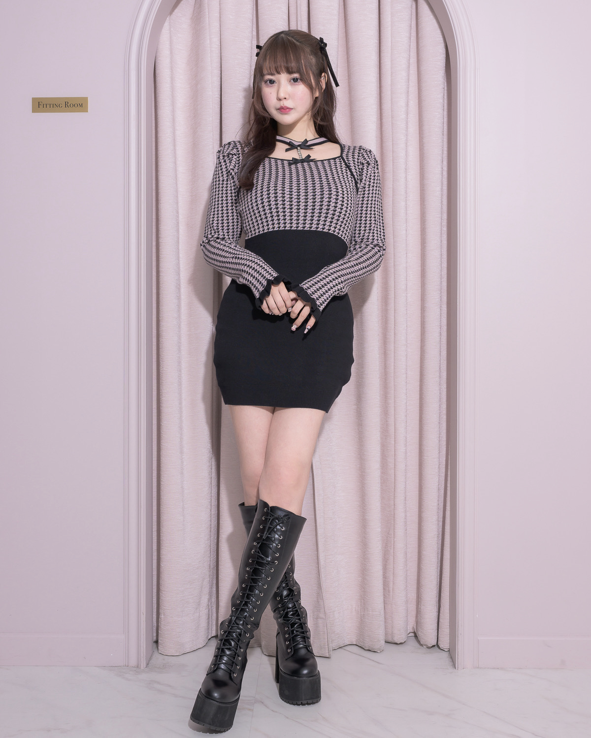 モデル身長:157cm/着用カラー:ピンク×ブラック